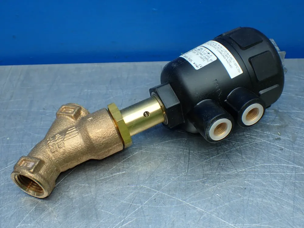 Burkert 2/2 Way Angle Seat Valve - 00463585