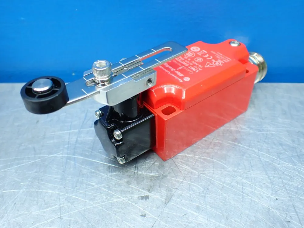 Allen-bradley Adjustable Roller Type Limit Switch - 440p-malb22m9
