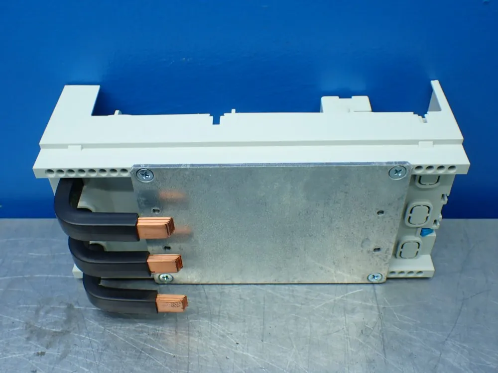 Allen-bradley Circuit Breaker Busbar Module - 141a-ght