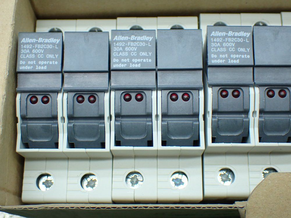 Allen-bradley 6 Fuse Holders - 1492-fb2c30-l