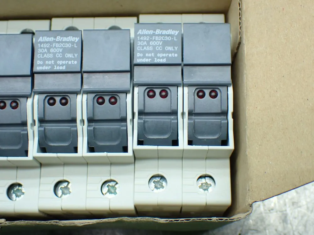 Allen-bradley 6 Fuse Holders - 1492-fb2c30-l