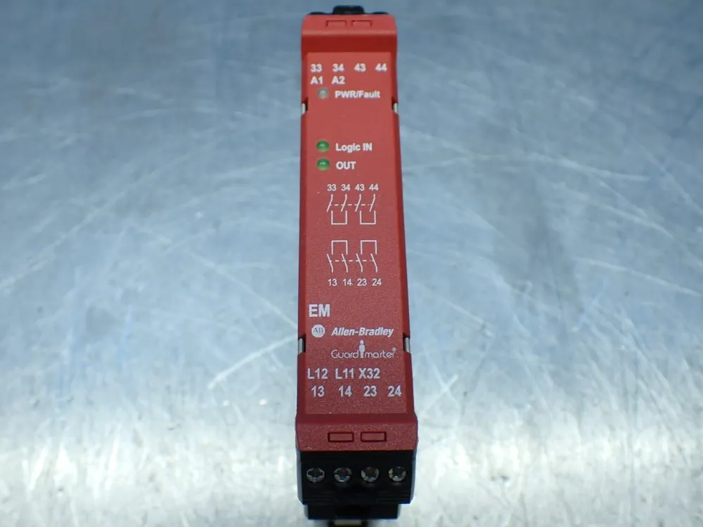 Allen-bradley Guardmaster Safety Relay. - 440r-em4r2