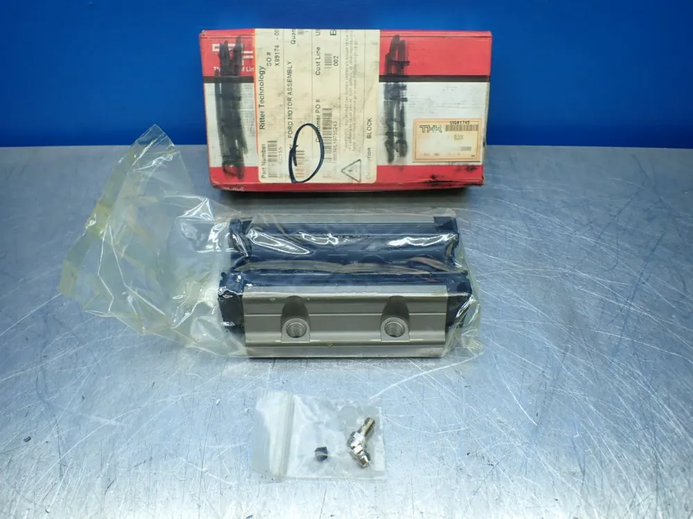 Thk 28mm Rail, 90mm Wide X 131mm Long Interchangeable Linear Caged Ball Carriage For Profile Rail - Shs30lc1ss