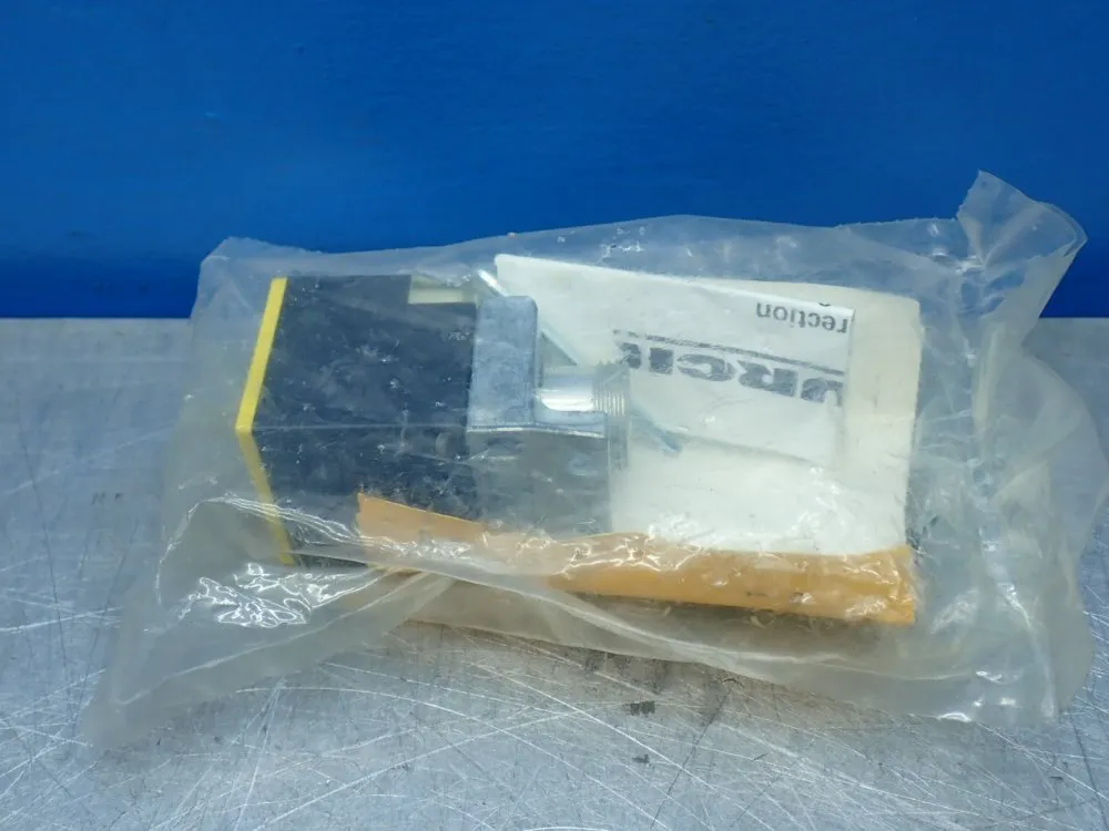 Turck Inductive Proximity Sensor. - Ni25u-ck40-adz30x2-b1131 W/bs2.1