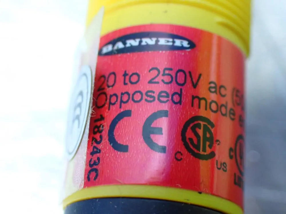 Banner Epoxy Encapsulated Barrel-mount Photoelectric Sensor - S183eq1