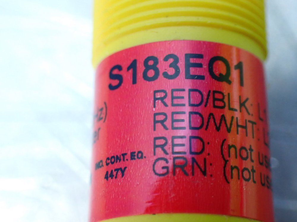 Banner Epoxy Encapsulated Barrel-mount Photoelectric Sensor - S183eq1