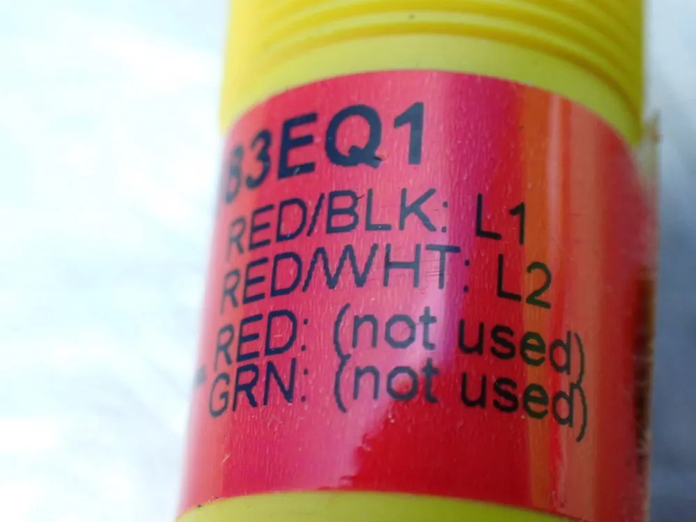 Banner Epoxy Encapsulated Barrel-mount Photoelectric Sensor - S183eq1