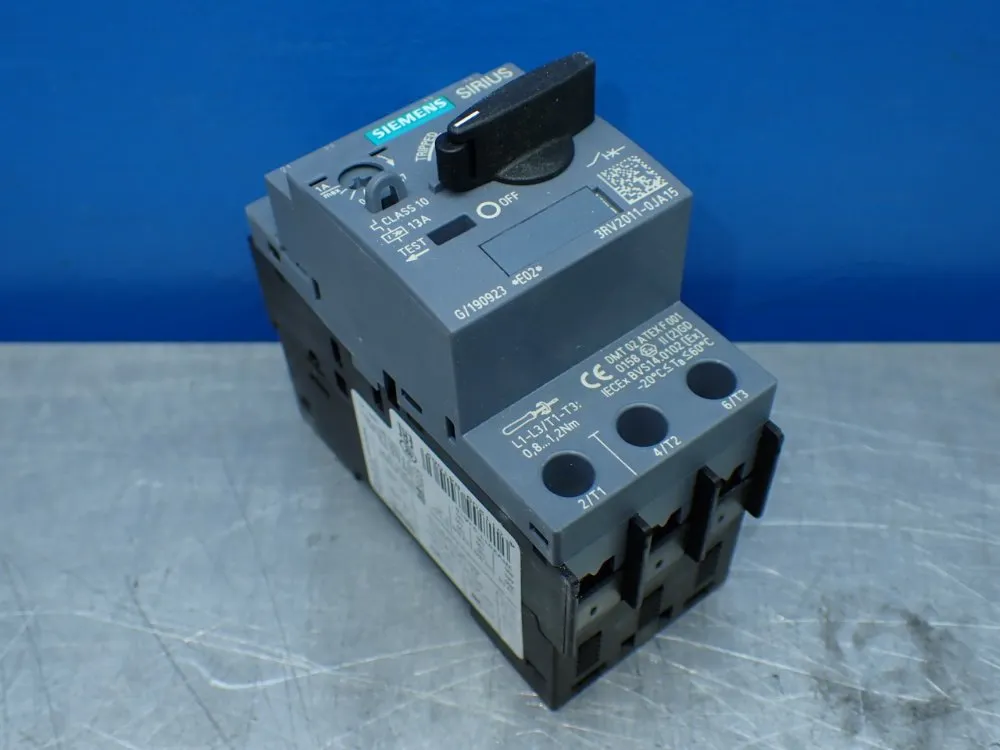 Siemens Thermal-magnetic Motor Protection Circuit Breaker - 3rv2011-0ja15