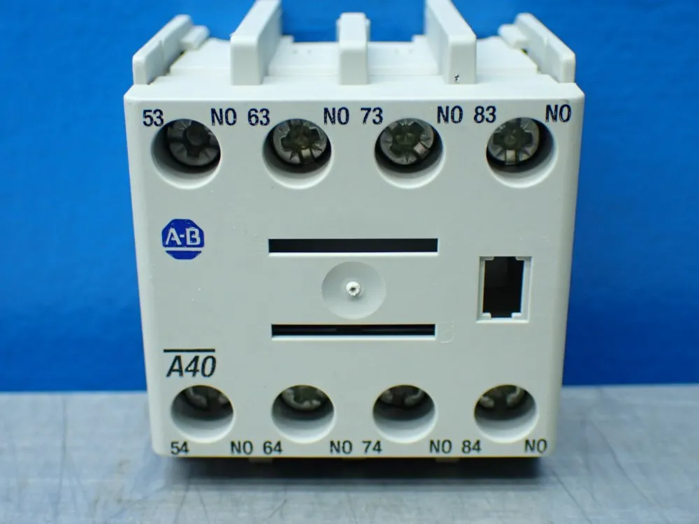 Allen-bradley 4 Auxiliary Contacts - 100-fa40