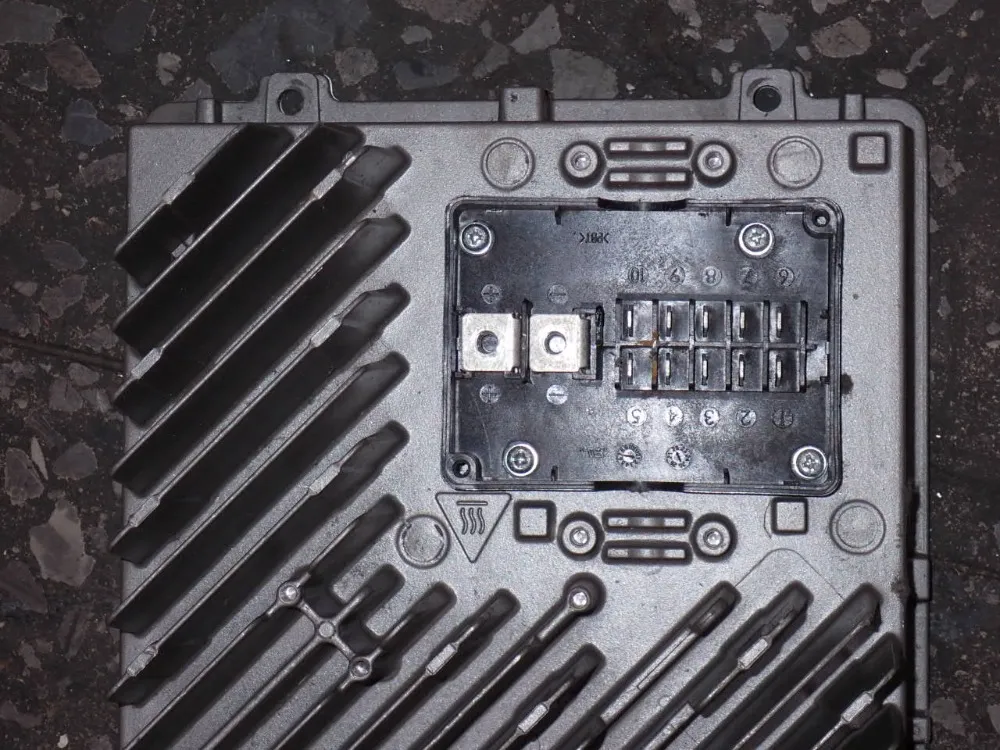 Summit Switch Mode Battery Charger - 79-308-57