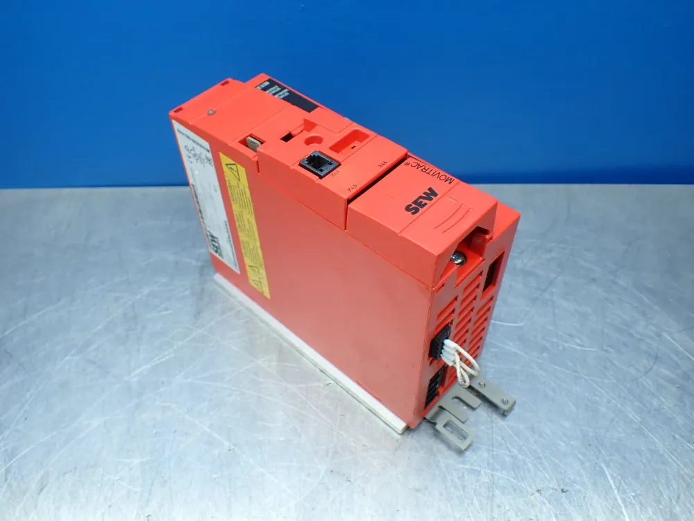 Sew Eurodrive Movitrac B Ac Servo Drive. - Mc07b0008-5a3-4-so