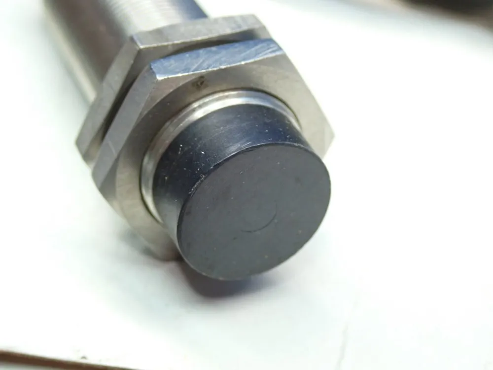 Eaton E57-series Inductive Proximity Sensor - E57lal18a2e