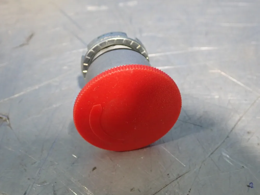 General Electric Mushroom Push Button Switch - P9mer4rn