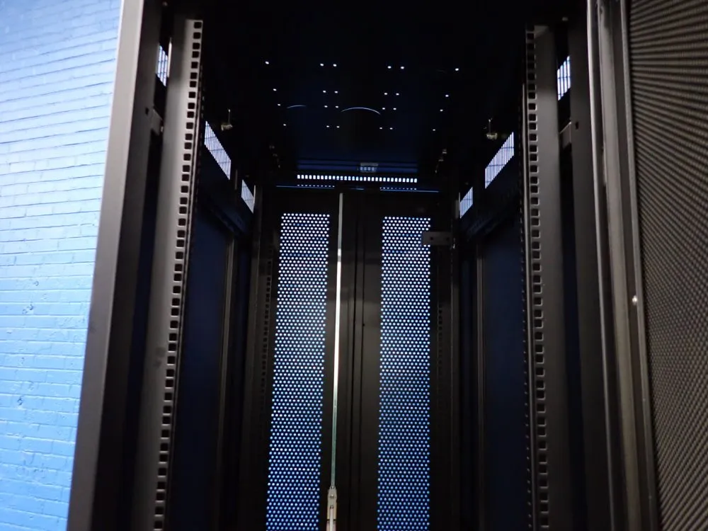 Black Box 21" X 39" X 76" Server Cabinet - Rm2540a