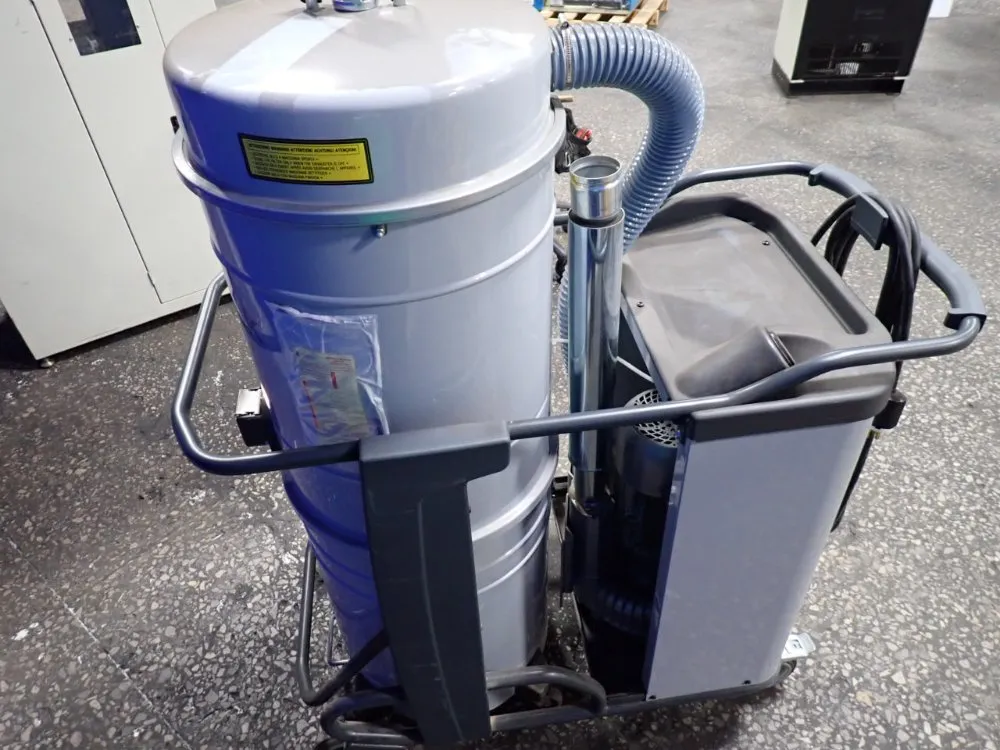 Nilfisk Vacuum Cleaner - T26