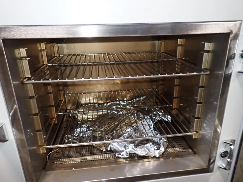 Blue M 550 Degrees Labratory Oven - Ov-18a