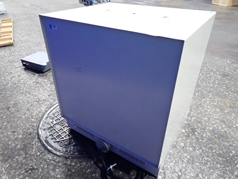 Blue M 550 Degrees Labratory Oven - Ov-18a