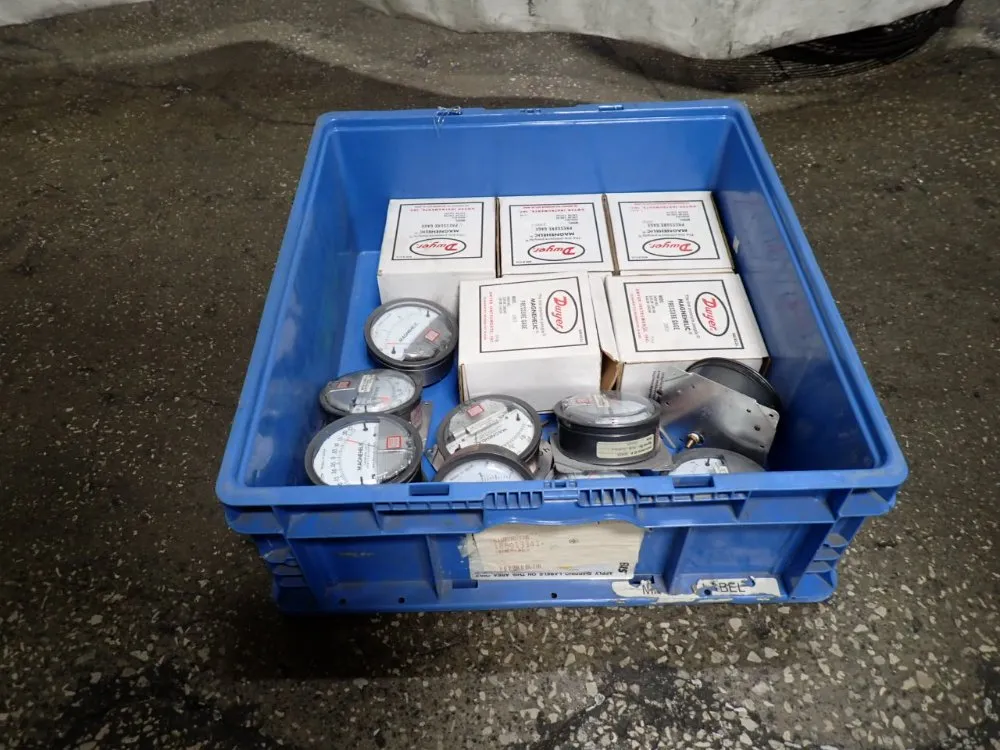 Dwyer Instruments Pressure Gauge - 2003