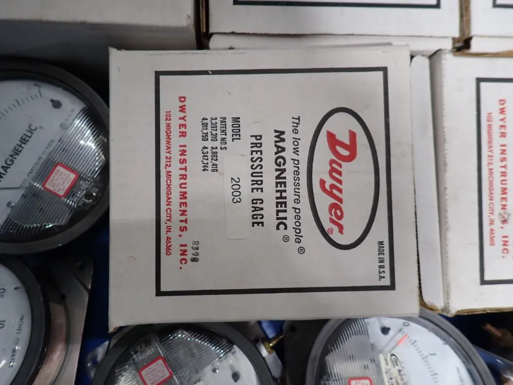 Dwyer Instruments Pressure Gauge - 2003
