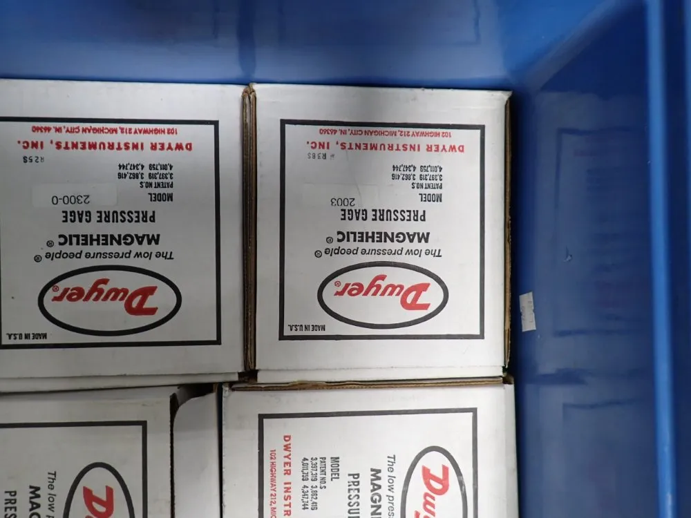 Dwyer Instruments Pressure Gauge - 2003