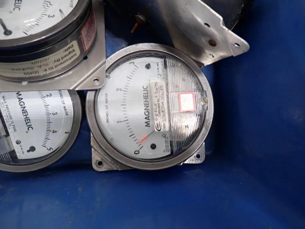 Dwyer Instruments Pressure Gauge - 2003