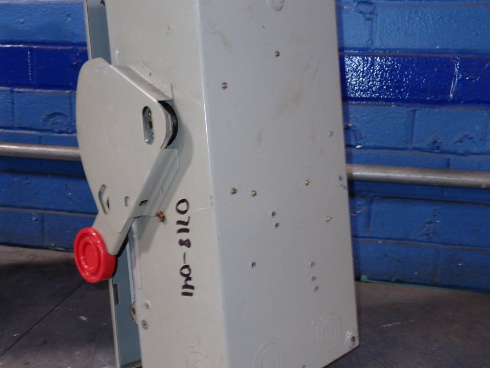 Cutler Hammer 30 Amp / 600 Vac Non Fusible Disconnect - Dh361urk