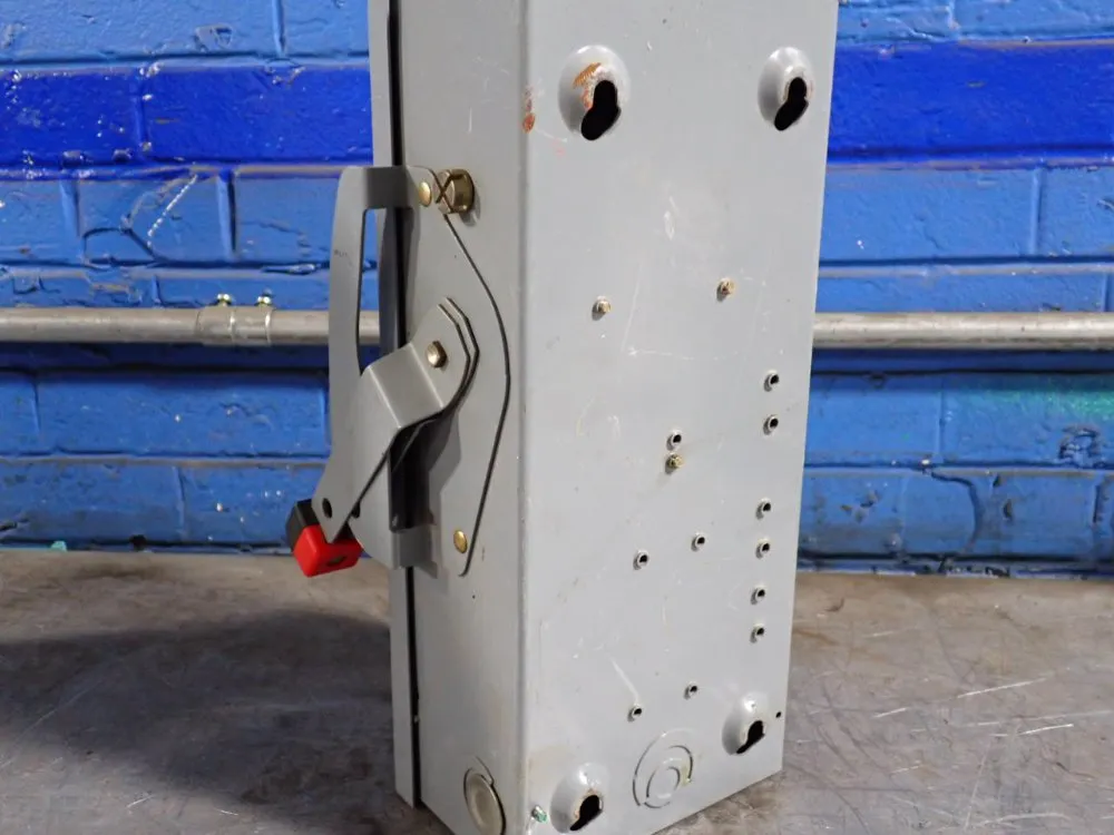 Square D 30 Amp / 600 Vac Non Fusible Disconnect