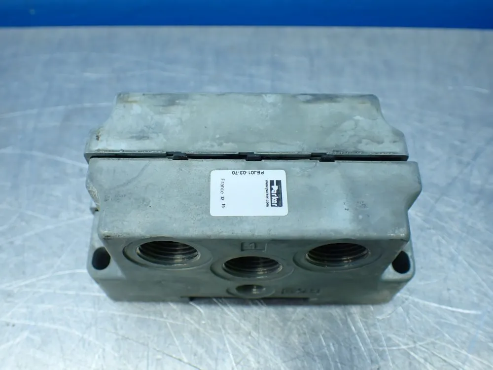 Parker Pneumatic Valve Base Plate Unit - Pej01-03-70
