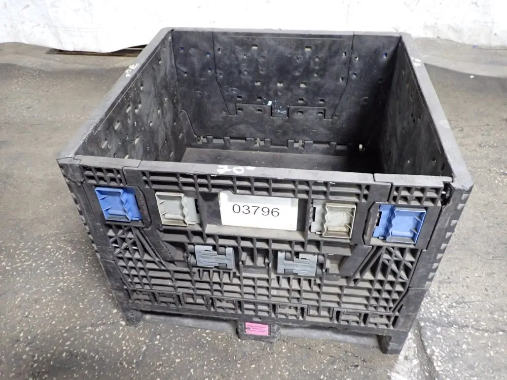 27 1/2" X 29 1/2" X 18" Plastic Collapsible Basket