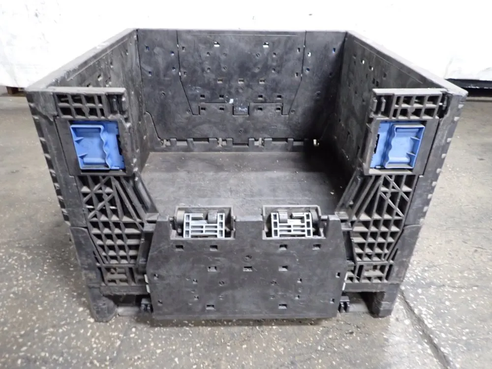 27 1/2" X 29 1/2" X 18" Plastic Collapsible Basket