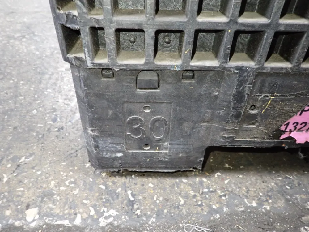 27 1/2" X 29 1/2" X 18" Plastic Collapsible Basket