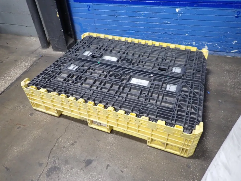 59" X 44" X 28" Collapsible Bulk Container