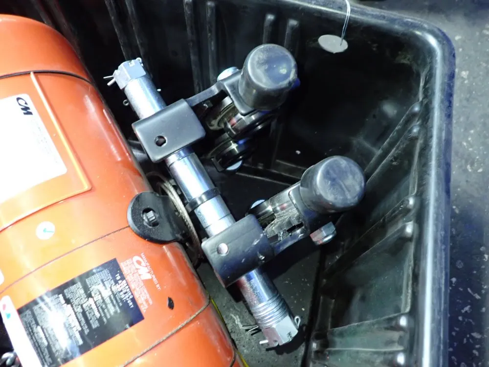 Cm 1/8 Ton Chain Hoist - A