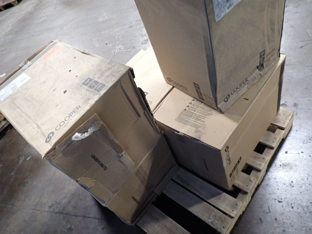 Cooper Lighting Solutions Exterior Light Fixture - Lxf1ssw233uo295