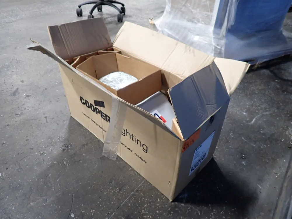 Cooper Lighting Exterior Light Fixture - Ovx401w23eu1664