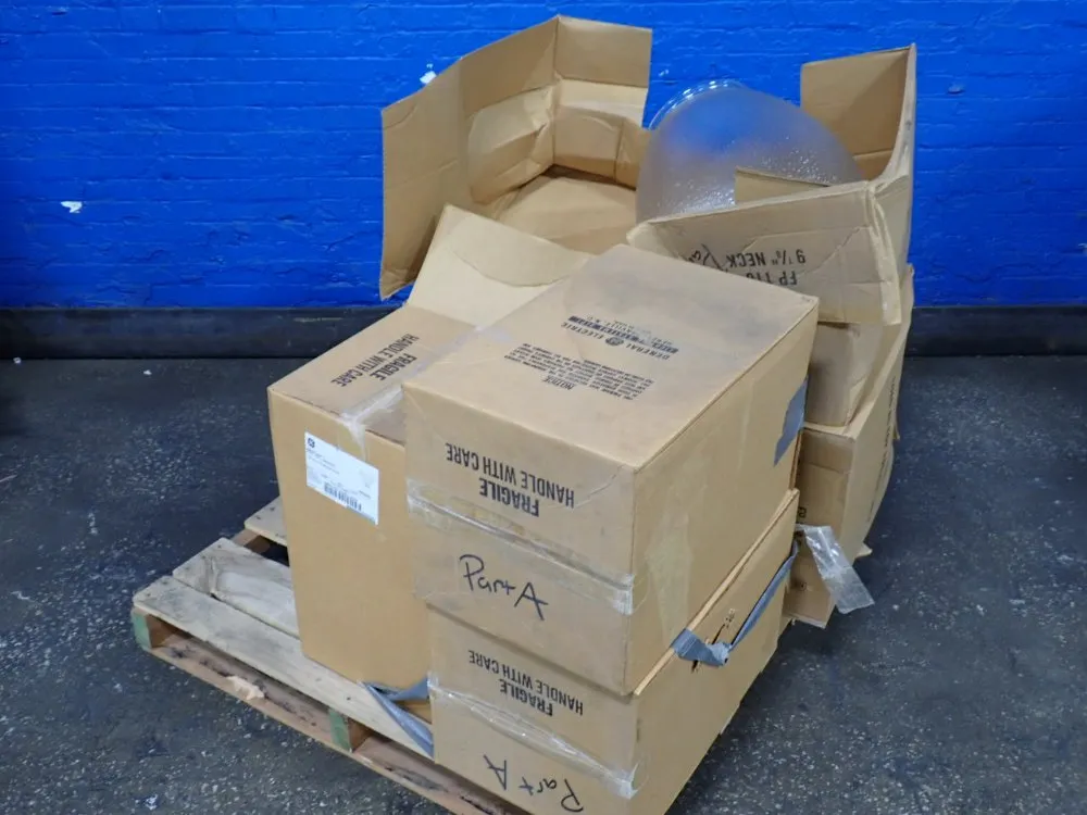 General Electric Exterior Light Fixture