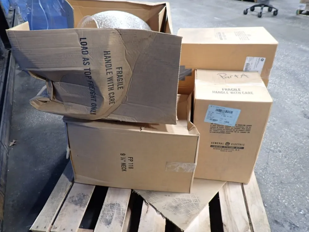 General Electric Exterior Light Fixture