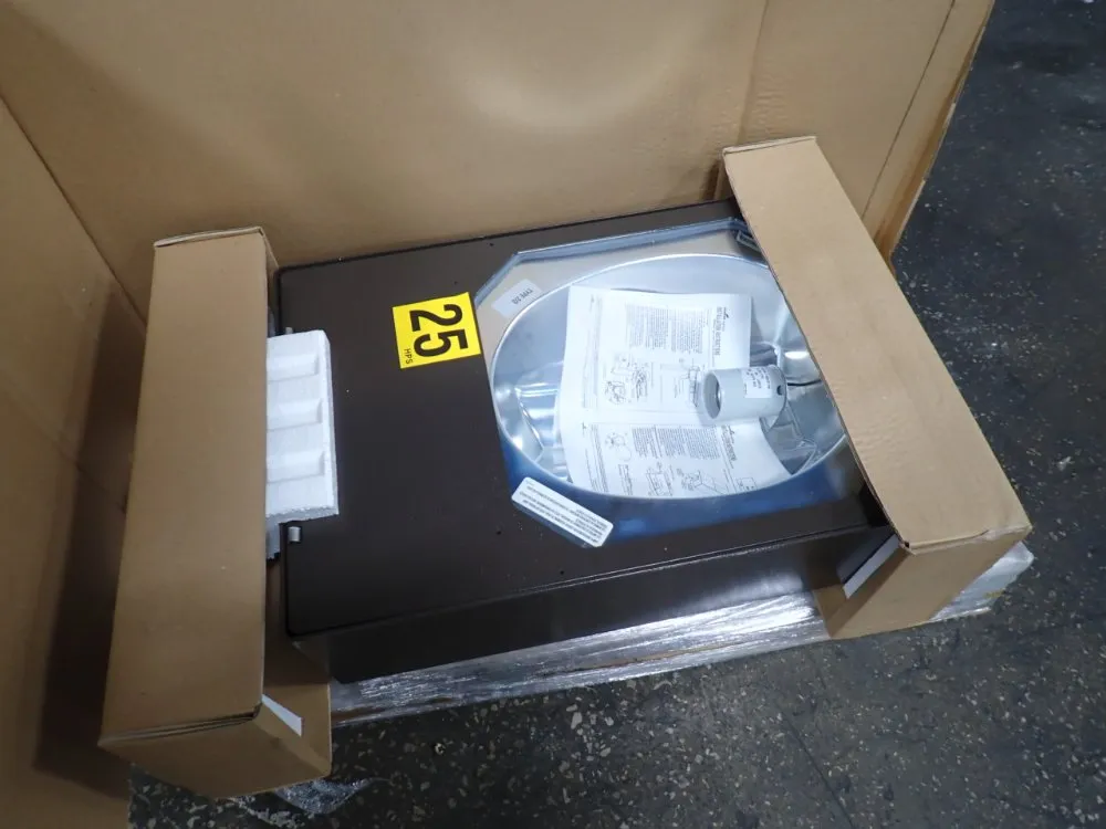 Cooper Lighting Exterior Light Fixture - Tru25sww3fu0149