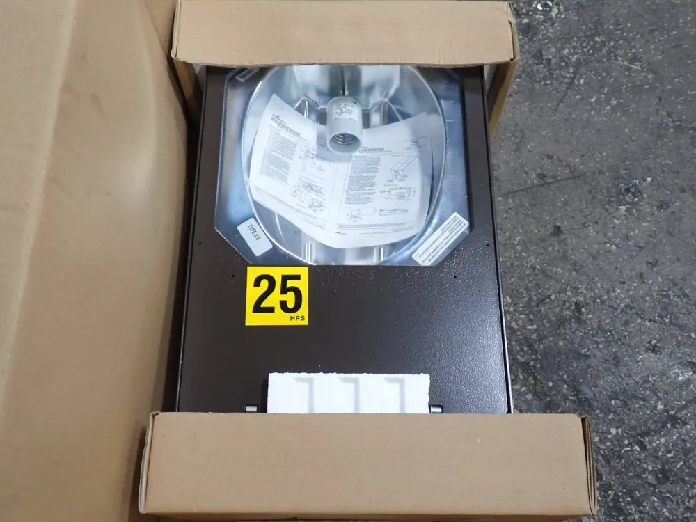 Cooper Lighting Exterior Light Fixture - Tru25sww3fu0149