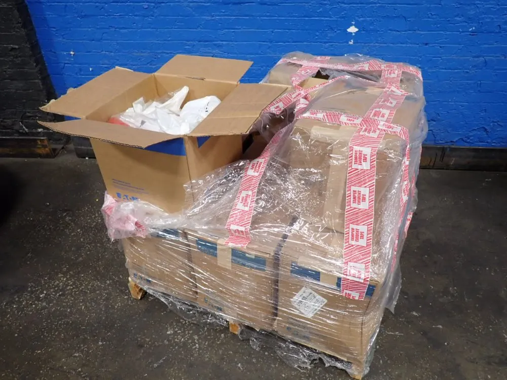 Eaton Bushing Well Inserts - Lbi215