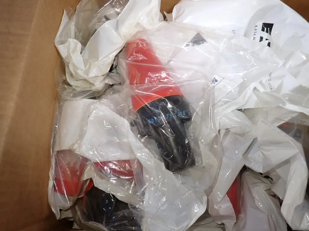 Eaton Bushing Well Inserts - Lbi215