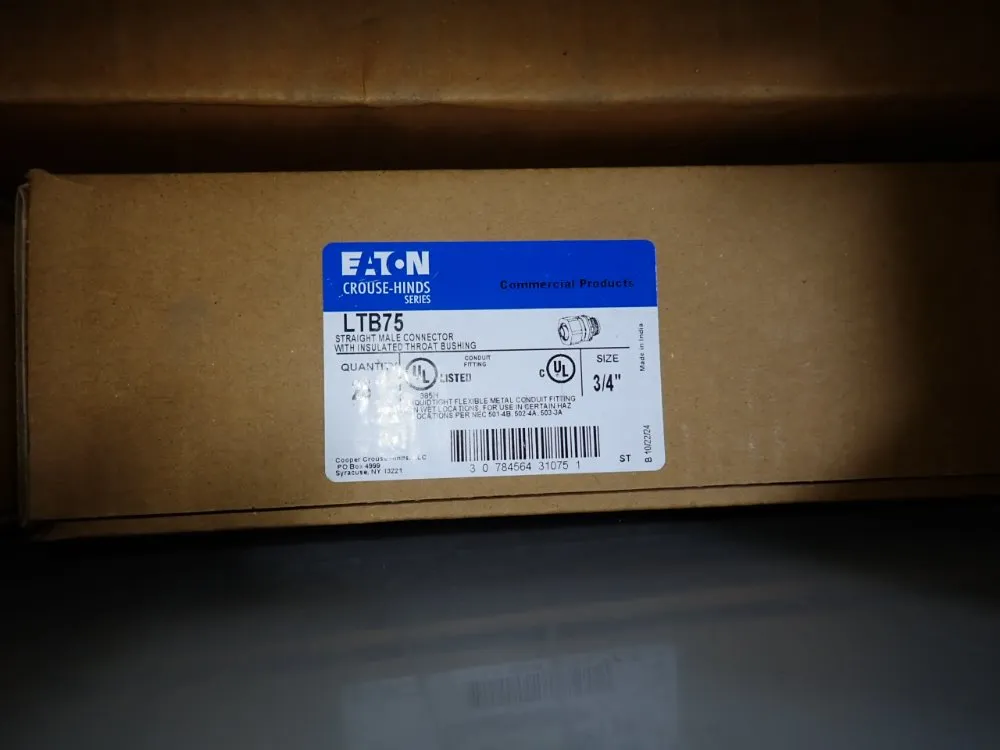 Eaton 3/4" Straight Male Connectors - Ltb75