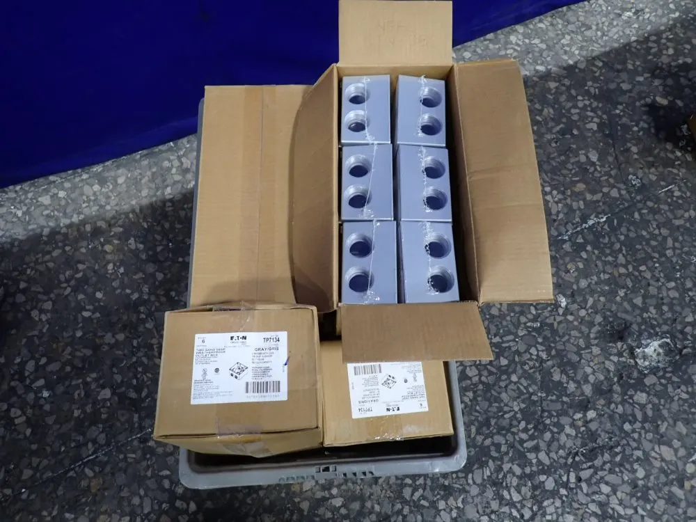 Eaton Outlet Boxes - Tp7134