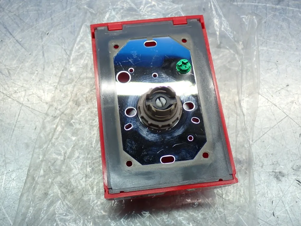 Sti Stopper Station Momentary Mushroom Switch - Ss-2004