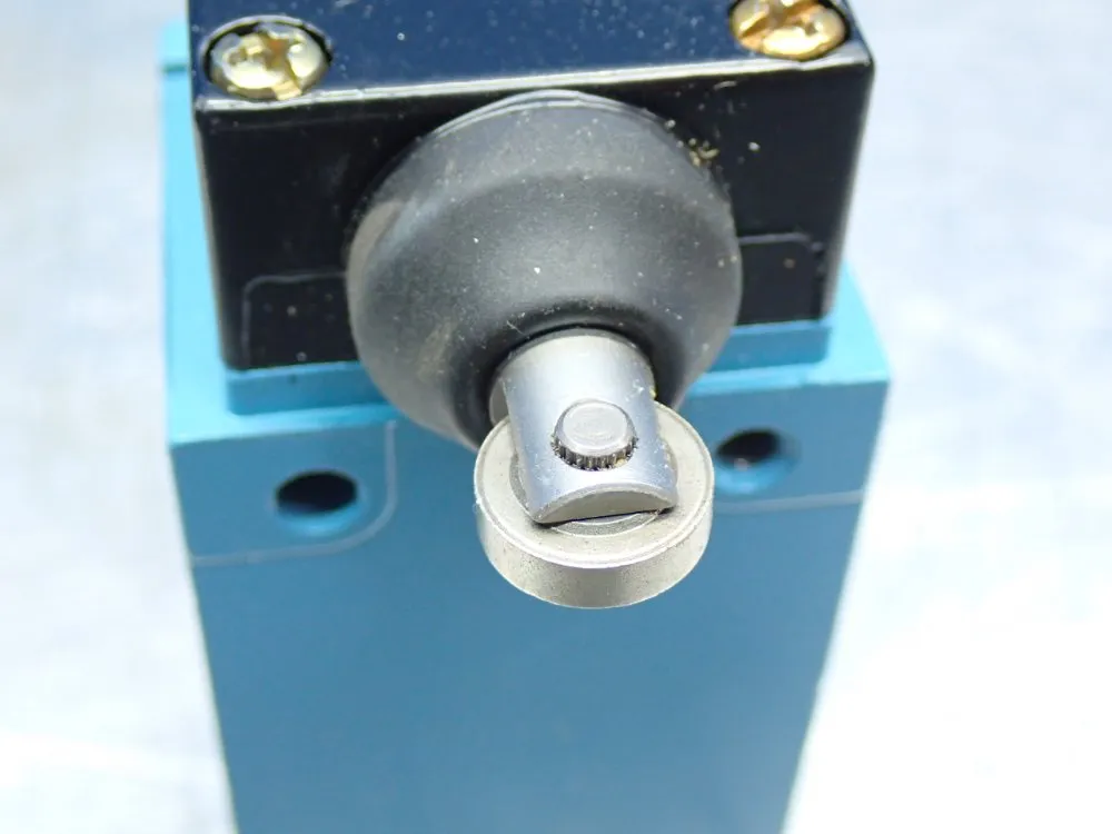 Honeywell Micro Switch Heavy-duty Limit Switch - Lsf7l5