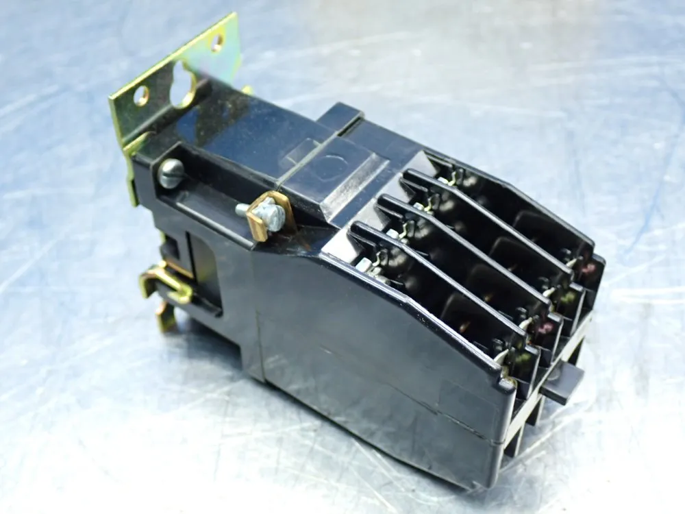 Cutler Hammer Control Relay - Bf44f