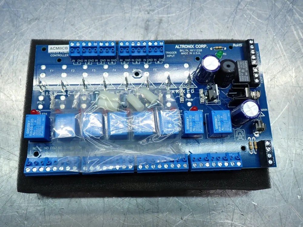 Altronix Access Power Controller - Acm8cb
