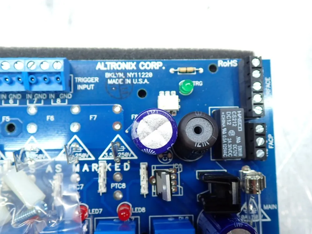 Altronix Access Power Controller - Acm8cb