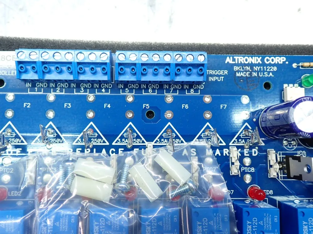 Altronix Access Power Controller - Acm8cb