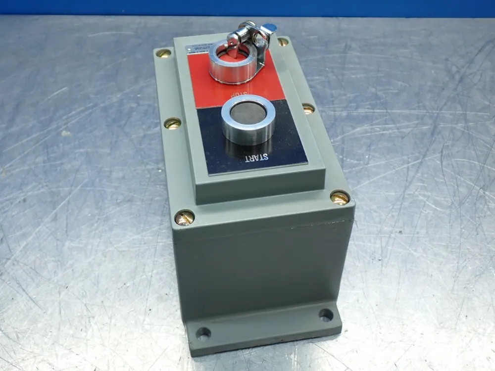 General Electric Industrial Heavy-duty Star-stop Push Button - Cr103j202b